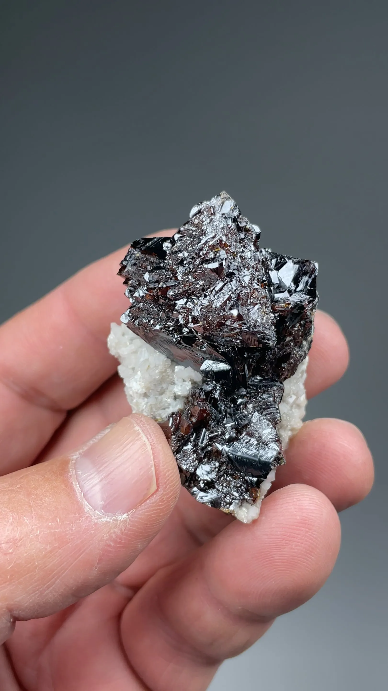 Sphalerite with Dolomite - image 2