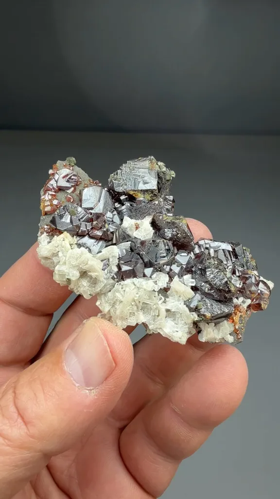 Sphalerite with Dolomite - image 2