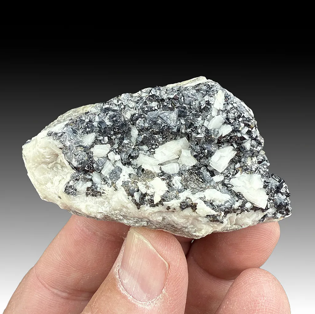 Sphalerite with Dolomite image