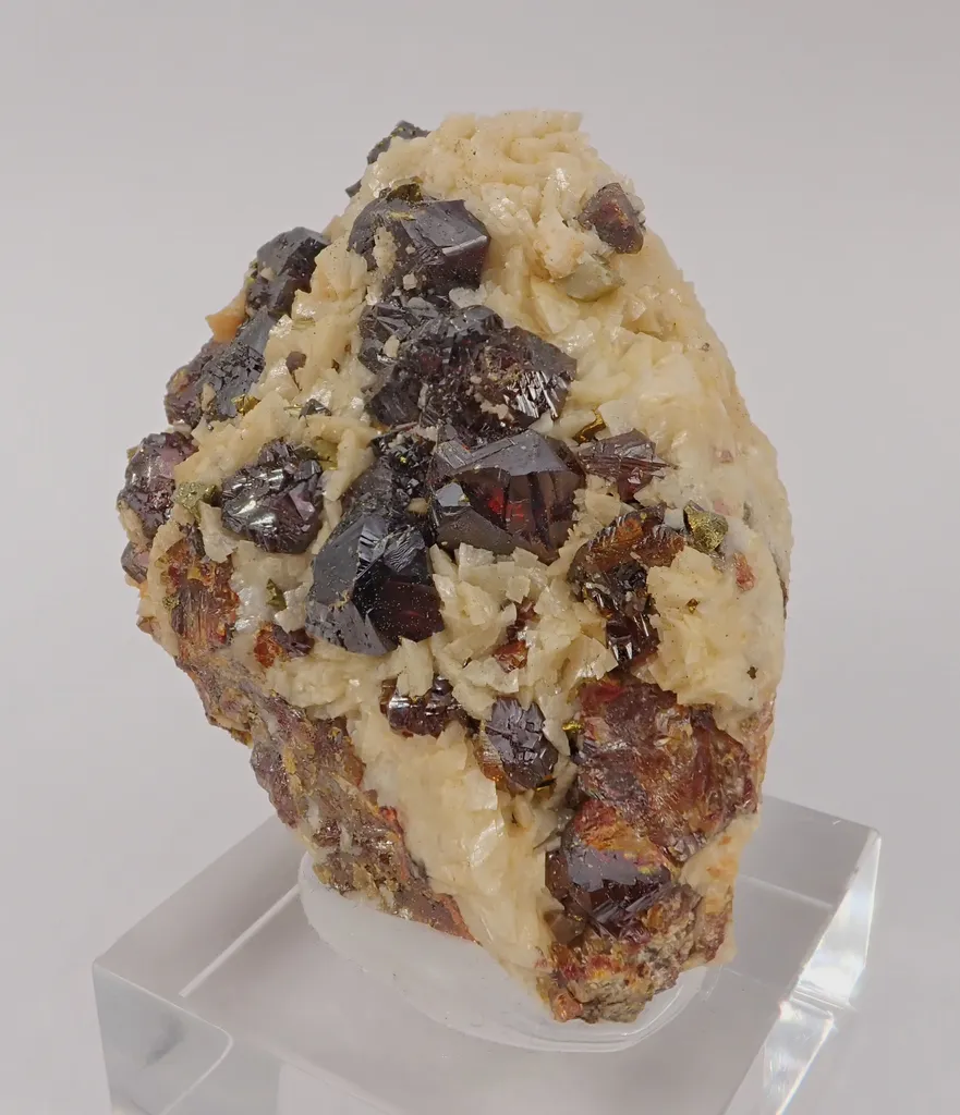 Sphalerite with Dolomite image