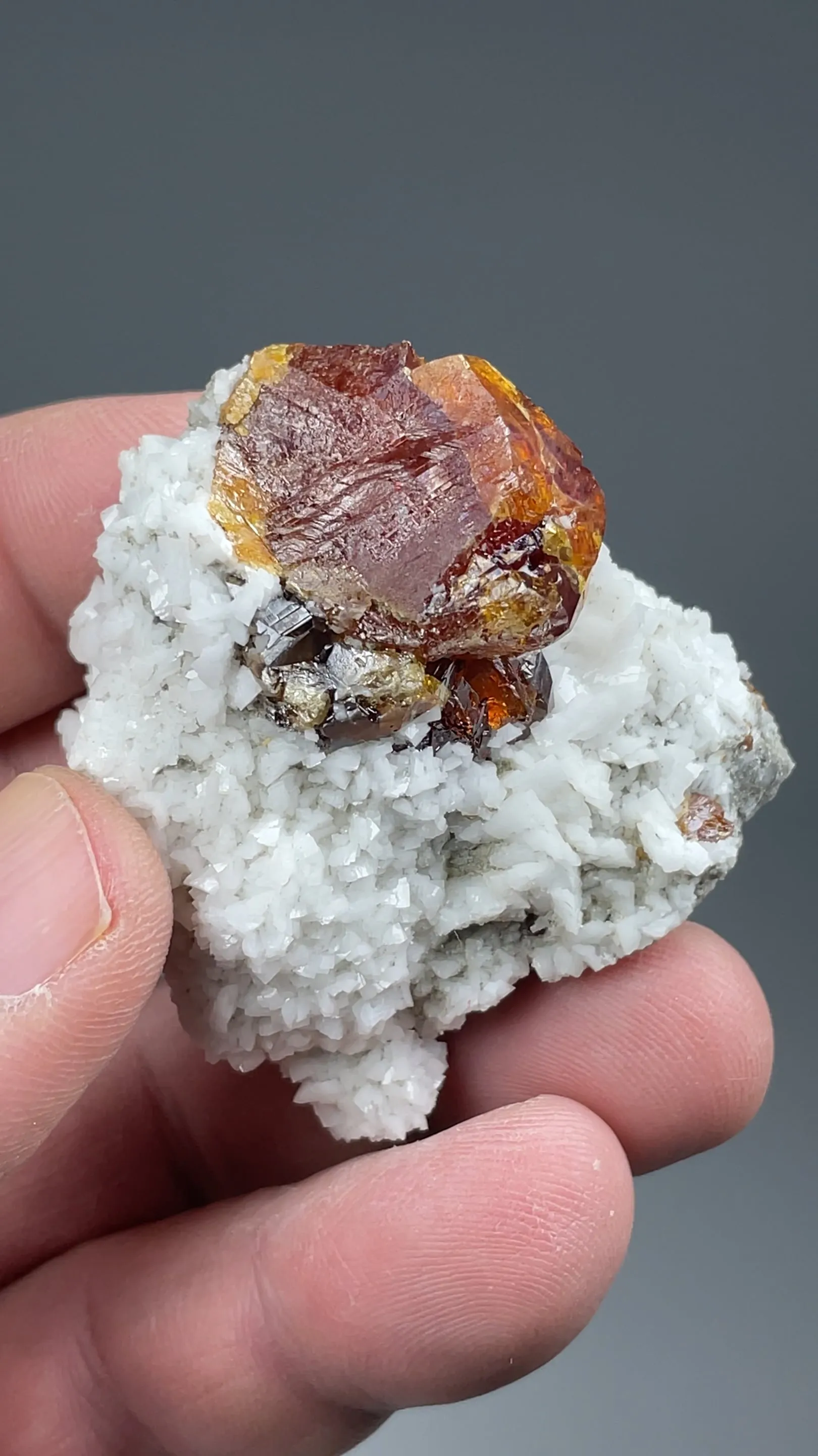 Sphalerite with Dolomite - image 2
