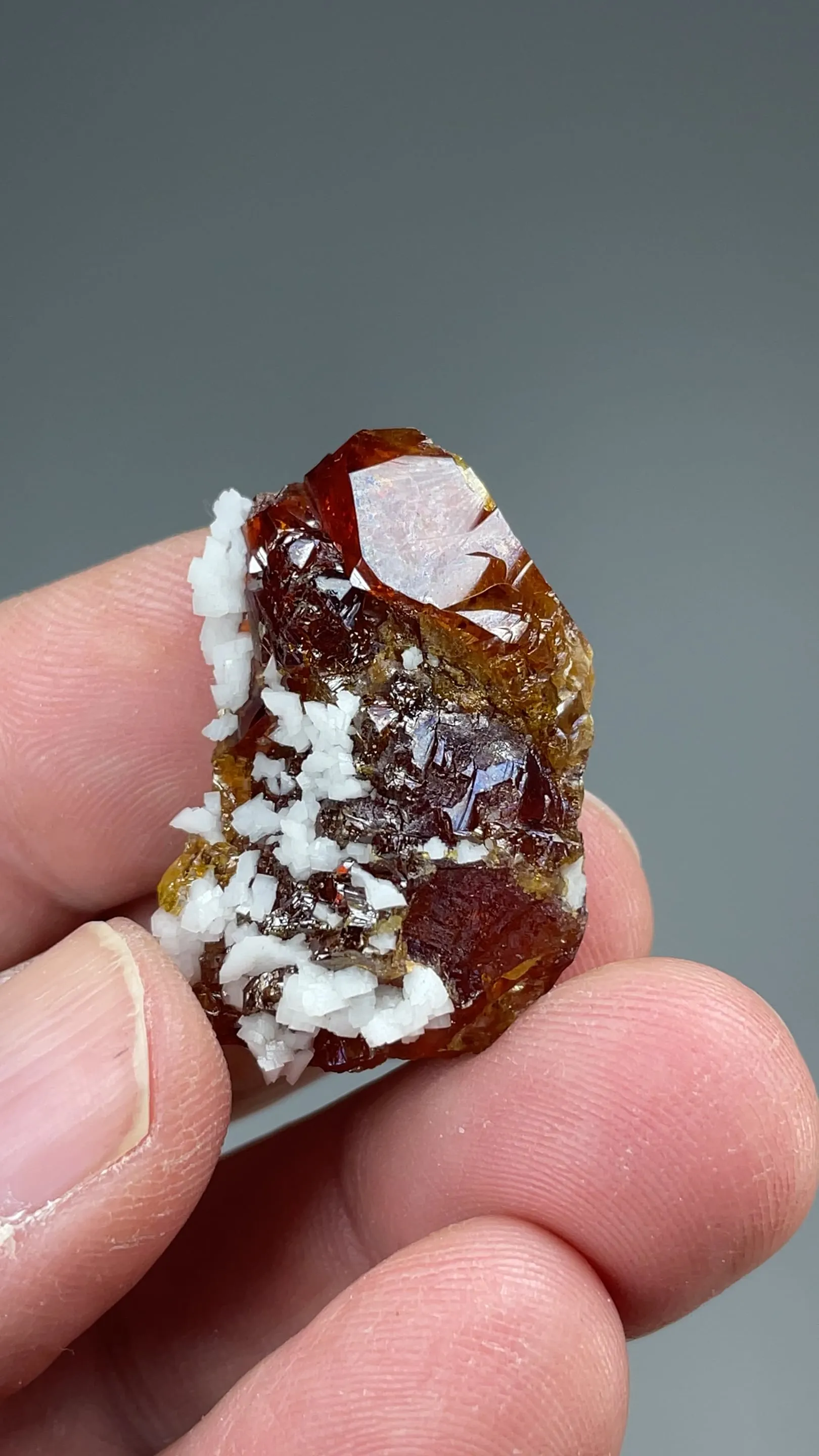 Sphalerite with Dolomite - image 2