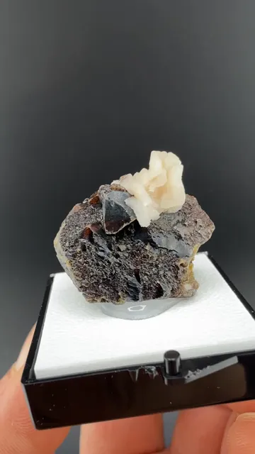 Sphalerite with Dolomite