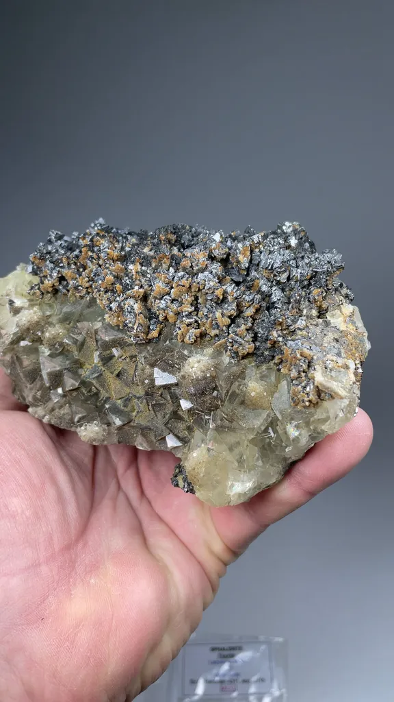 Sphalerite with Fluorite - image 2