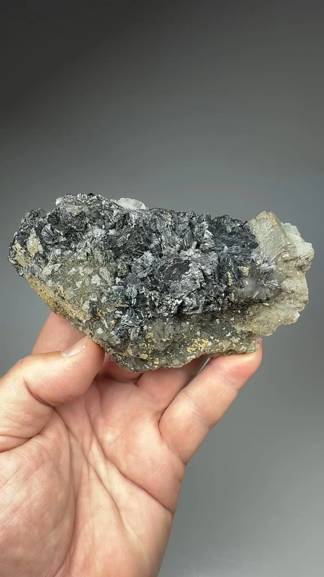 Sphalerite with Fluorite - image 2