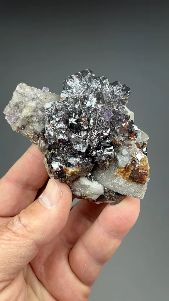 Sphalerite with Fluorite, Quartz - image 2