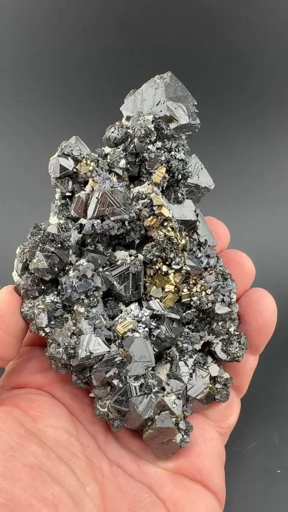 Sphalerite with Galena image