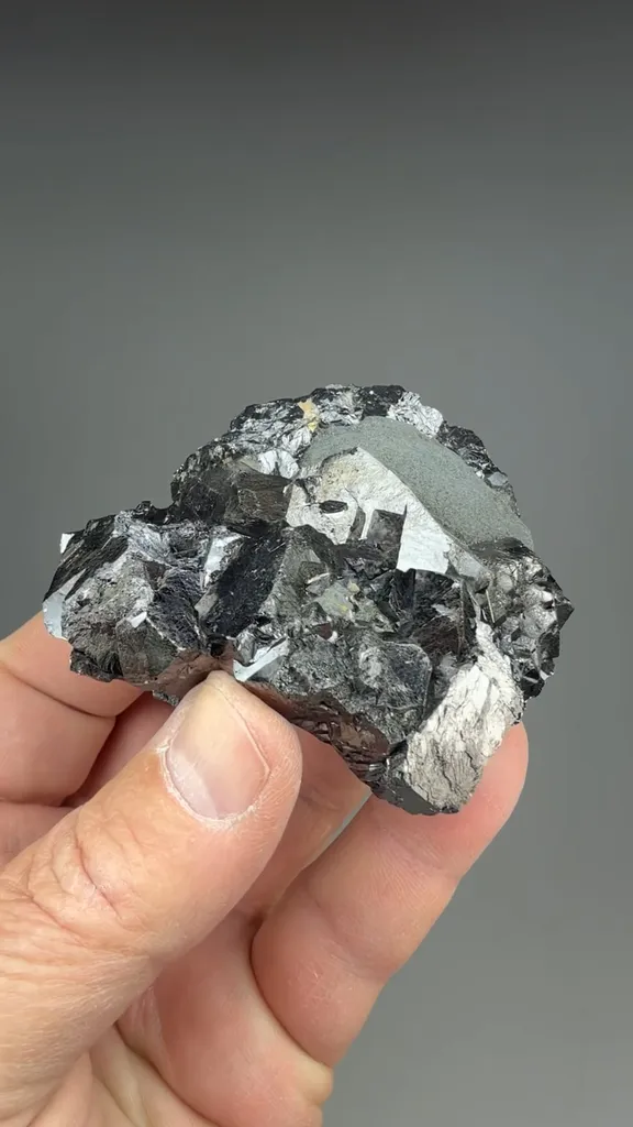 Sphalerite with Jamesonite - image 2