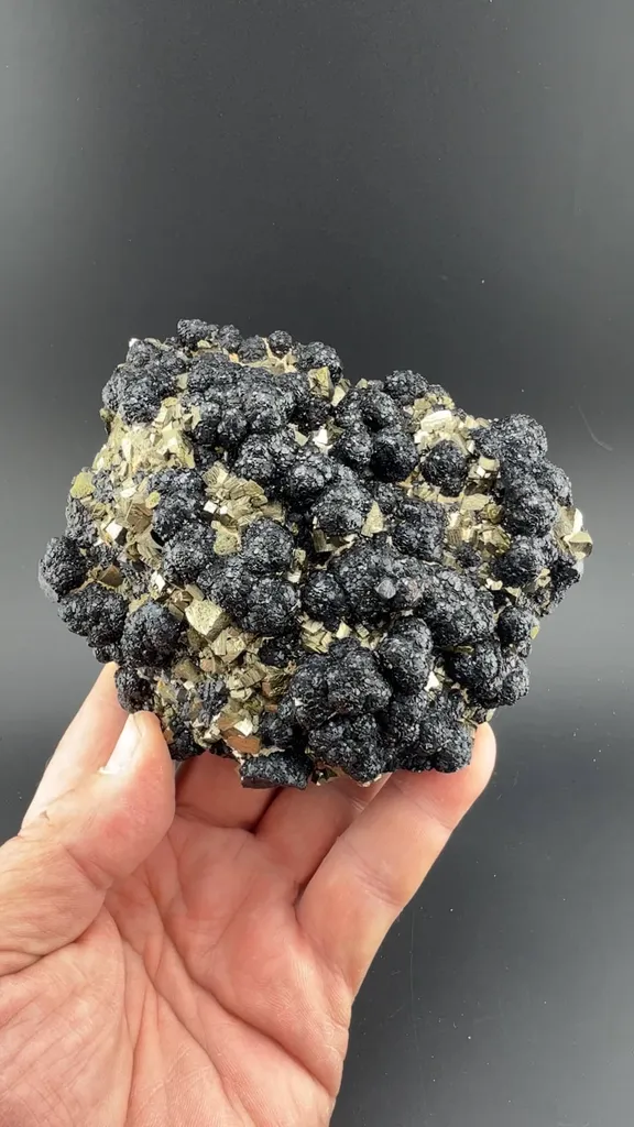 Sphalerite with Pyrite image