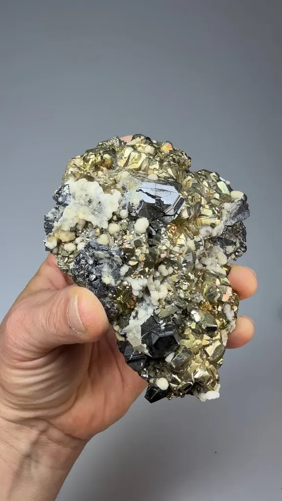 Sphalerite with Pyrite, Calcite - image 2
