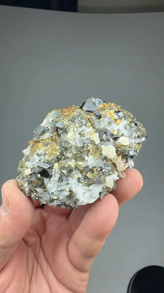 Sphalerite with Pyrite, Calcite, Arsenopyrite - image 2