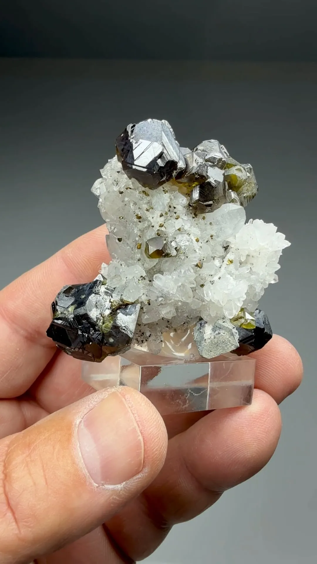Sphalerite with Quartz - image 2