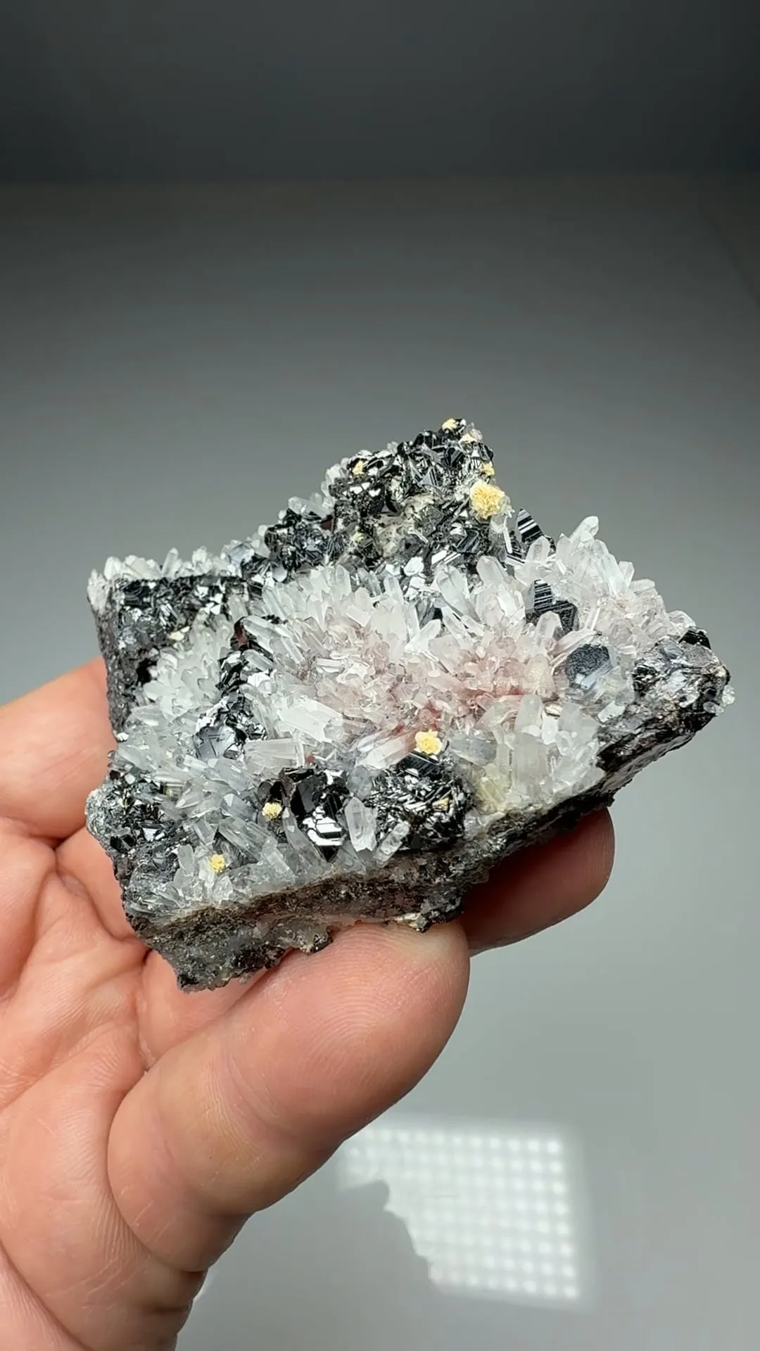Sphalerite with Quartz - image 2