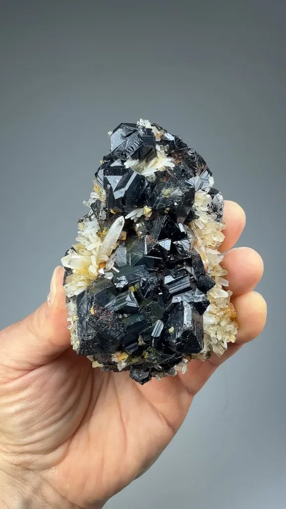 Sphalerite with Quartz - image 2