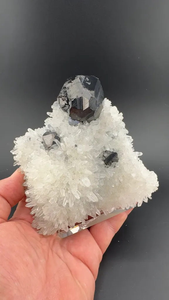 Sphalerite with Quartz image
