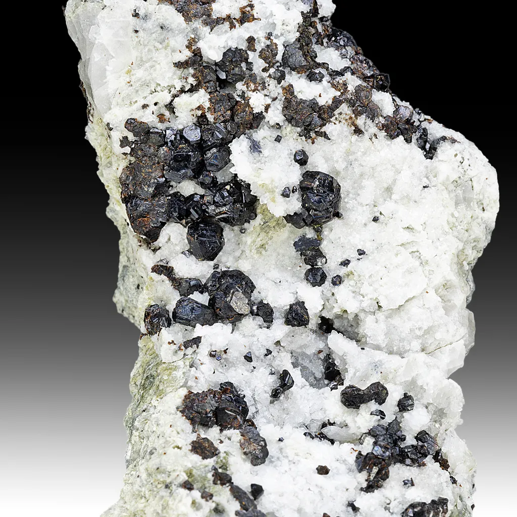 Sphalerite with Quartz image