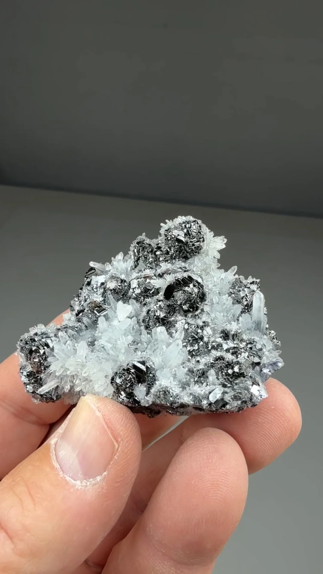 Sphalerite with Quartz - image 2