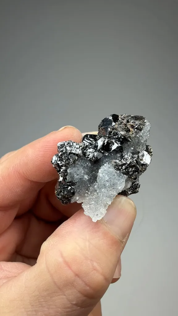 Sphalerite with Quartz - image 2