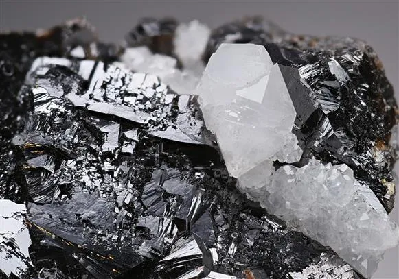 Sphalerite with Quartz image