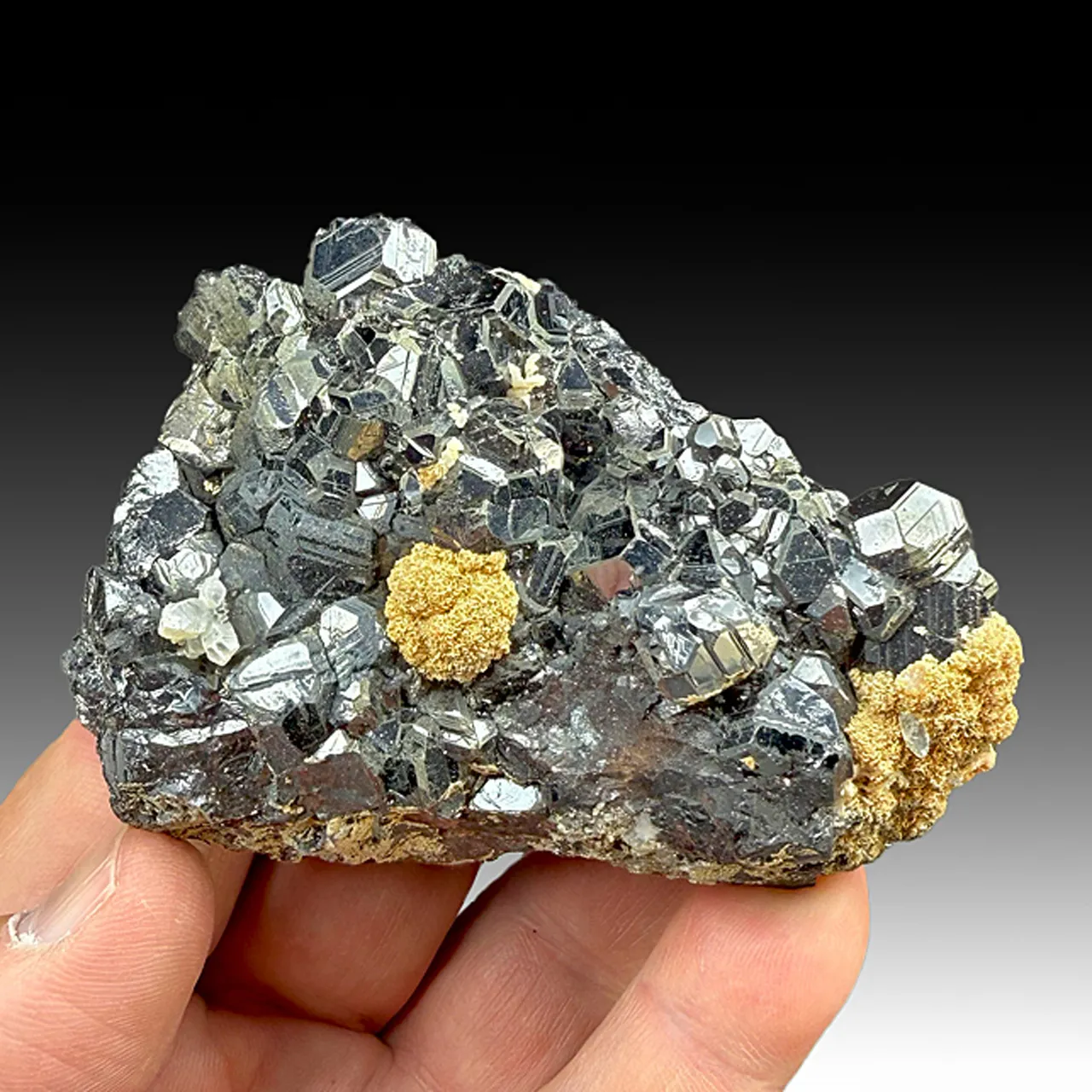 Sphalerite with Rhodochrosite - image 1