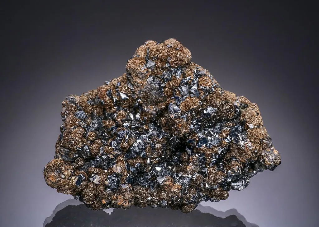 Sphalerite with Siderite image