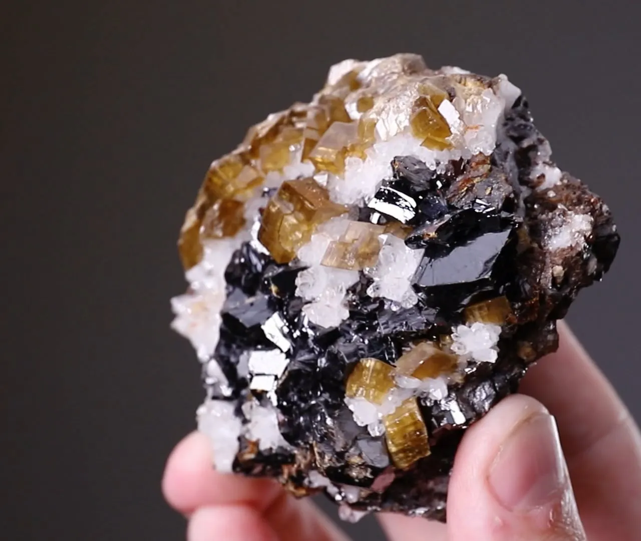 Sphalerite with Siderite and Quartz - image 2