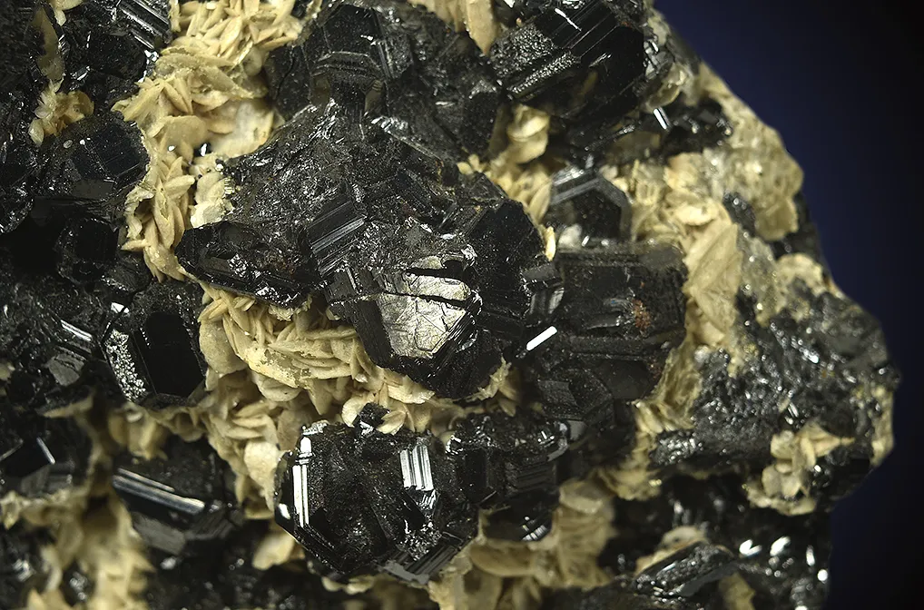 Sphalerite with Siderite - image 2