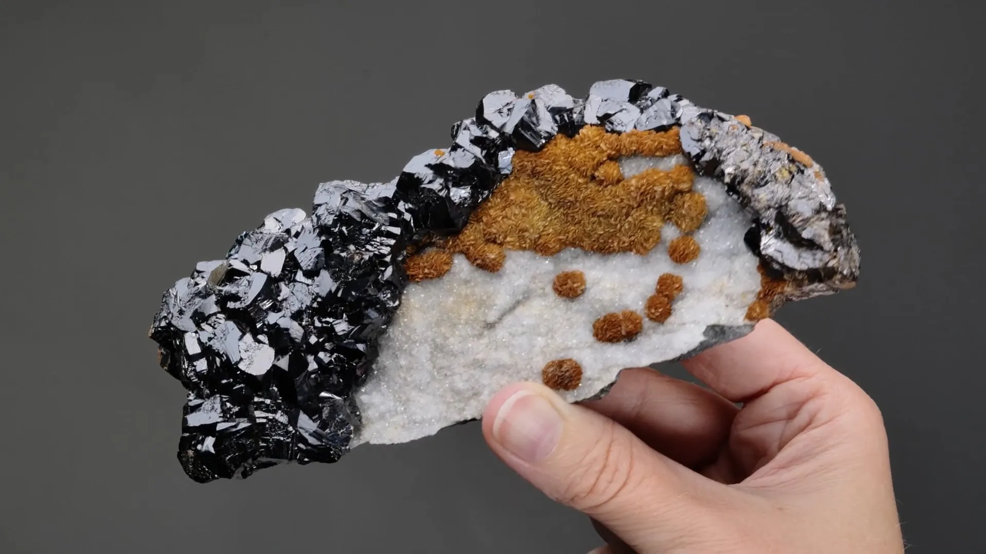 Sphalerite with Siderite on Quartz - image 2