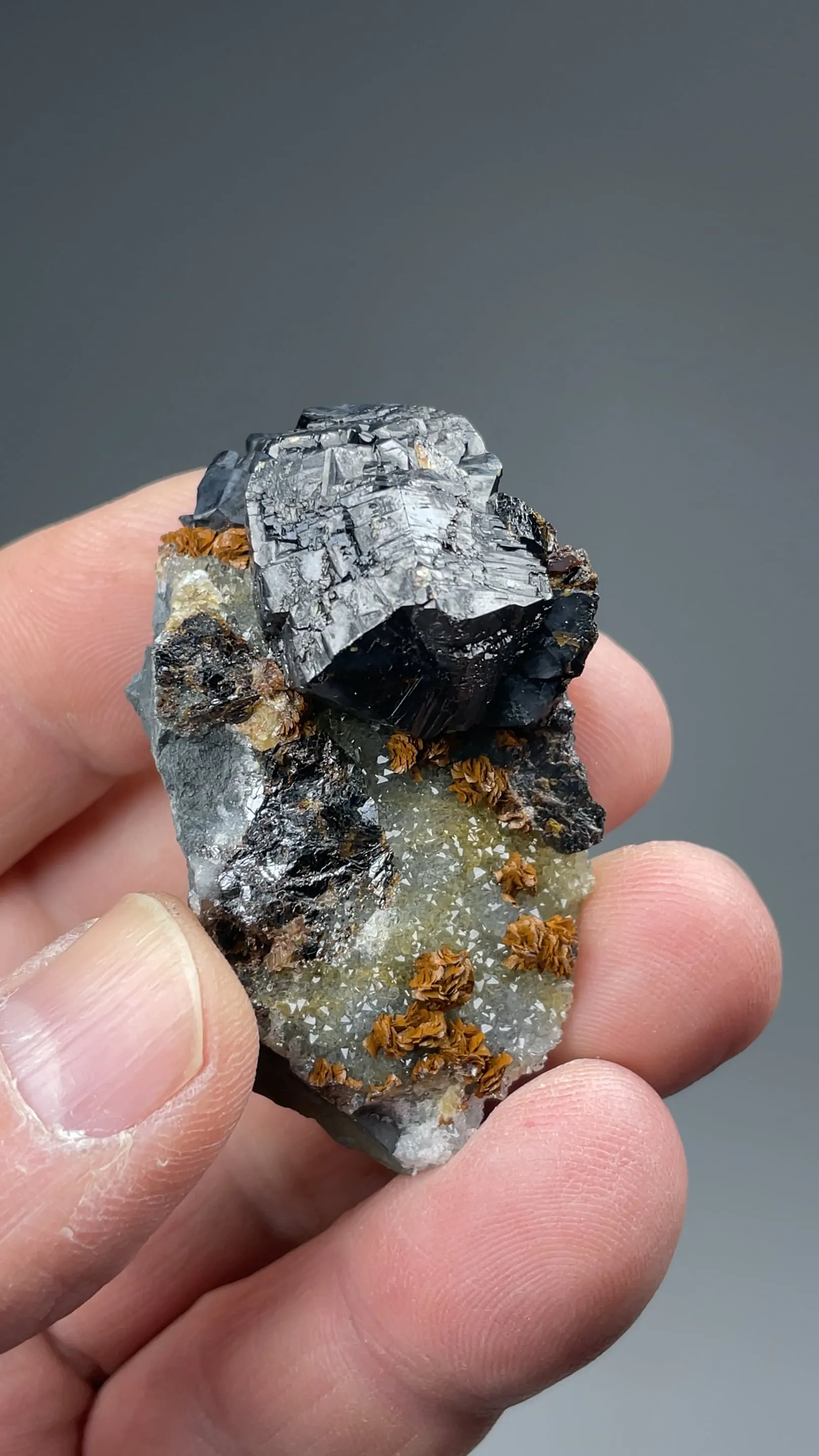 Sphalerite with Siderite, Quartz - image 2