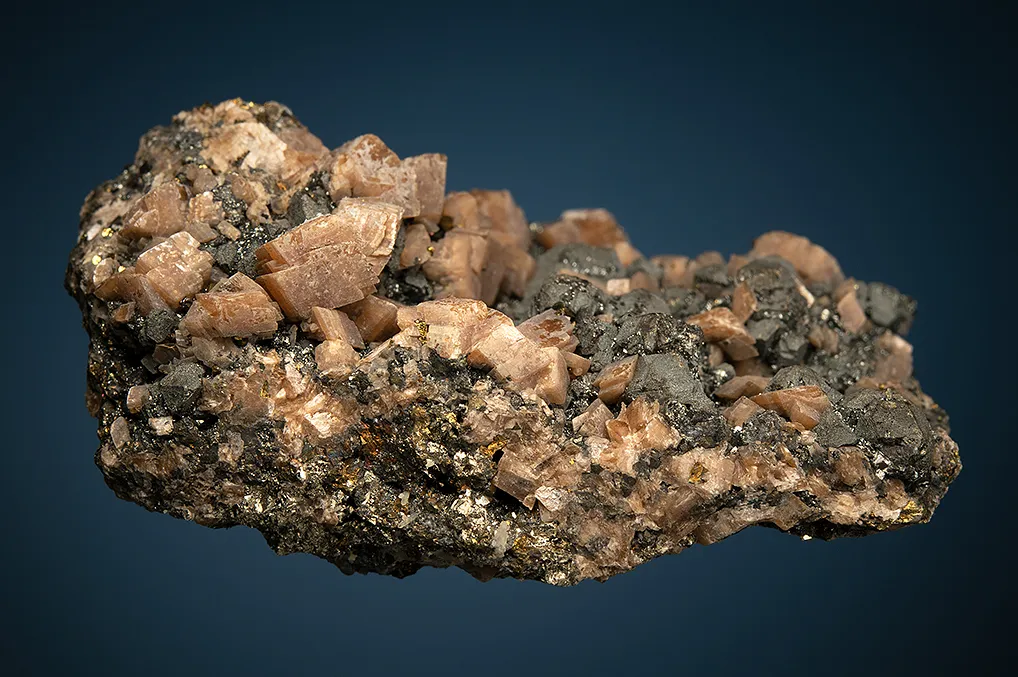 Sphalerite with Tennantite and Siderite - image 6