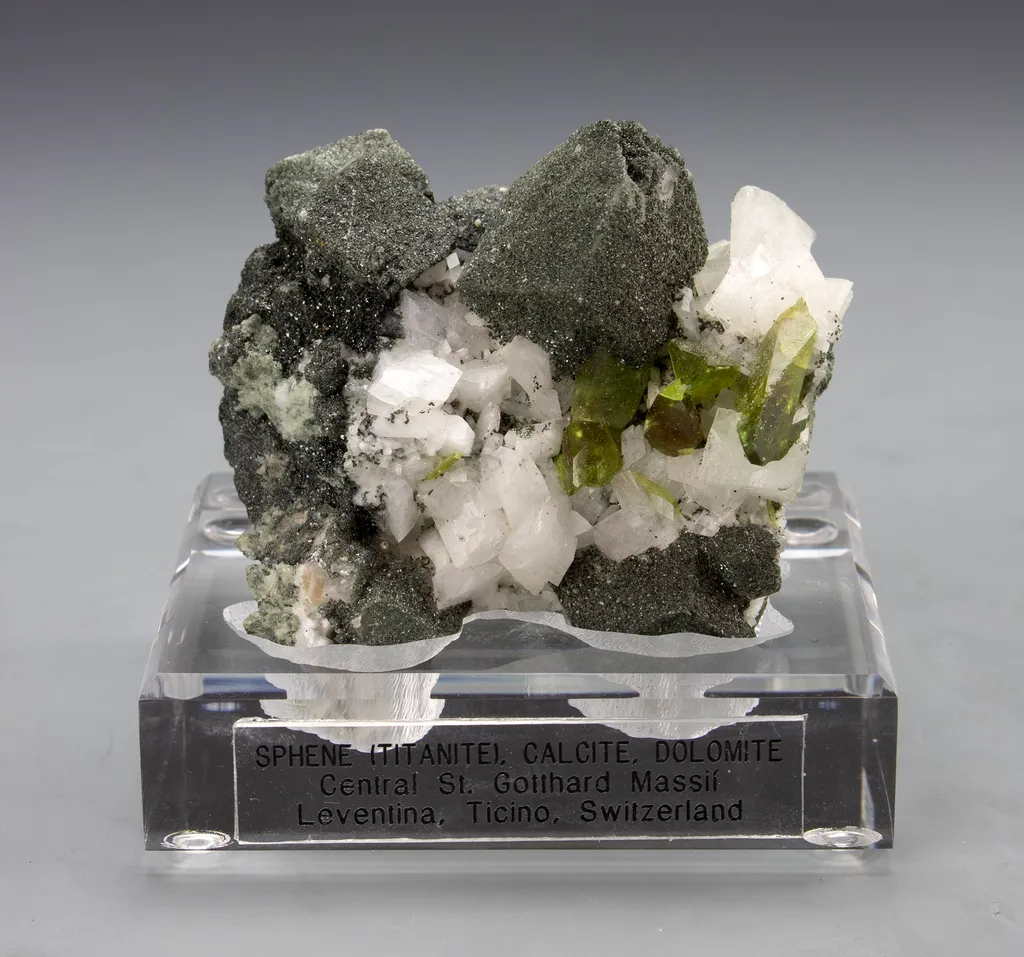 Sphene image