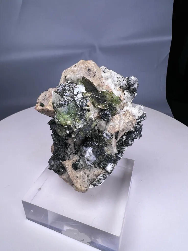 Sphene from Pakistan, Gilgit-Baltistan, Shigar District, Basha Valley, Arondu - image 2