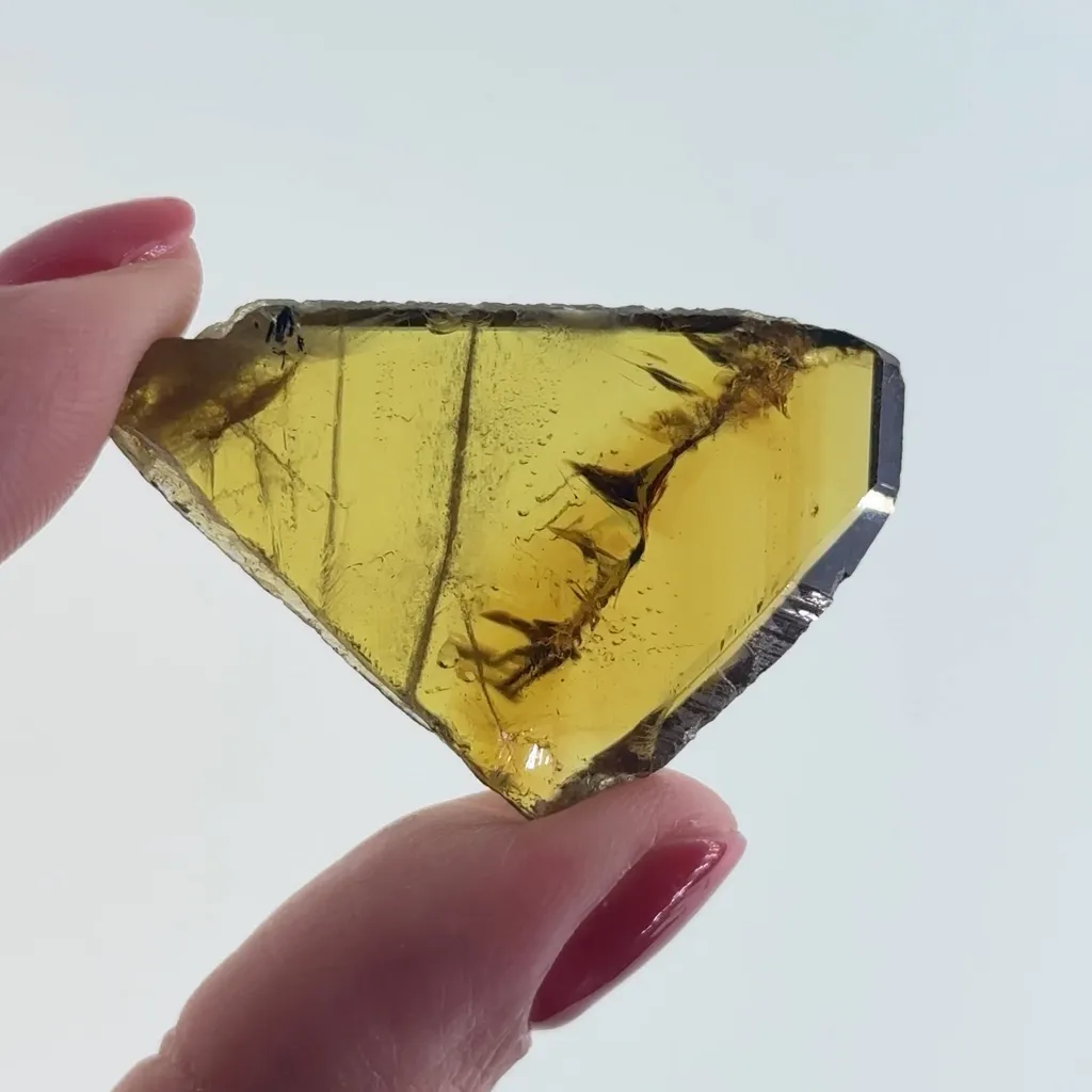 Sphene (twinned) image