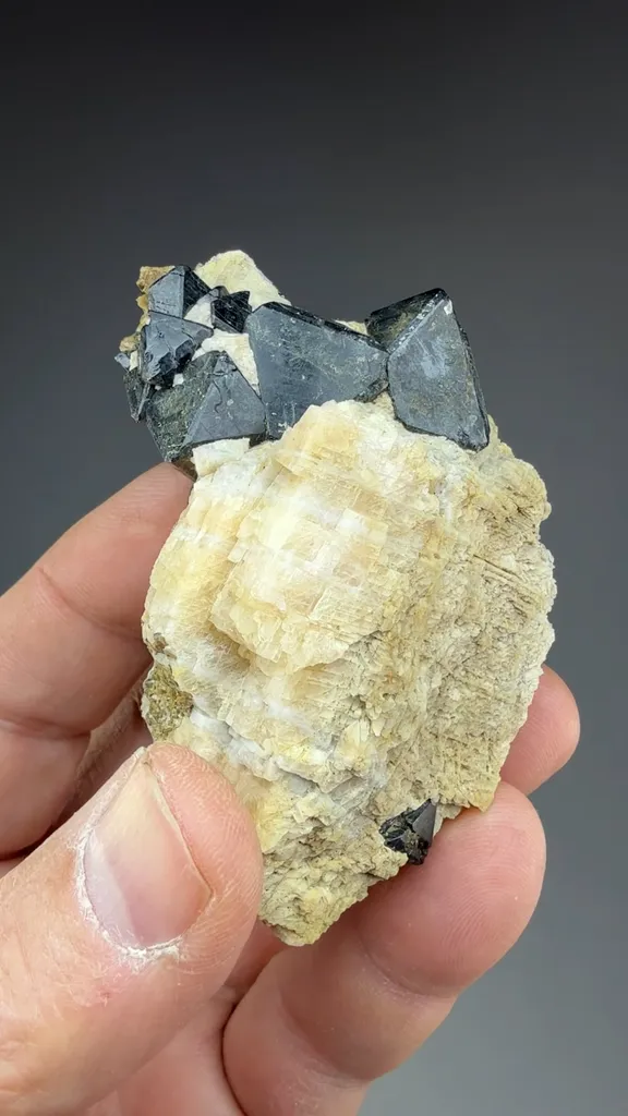 Spinel - image 2