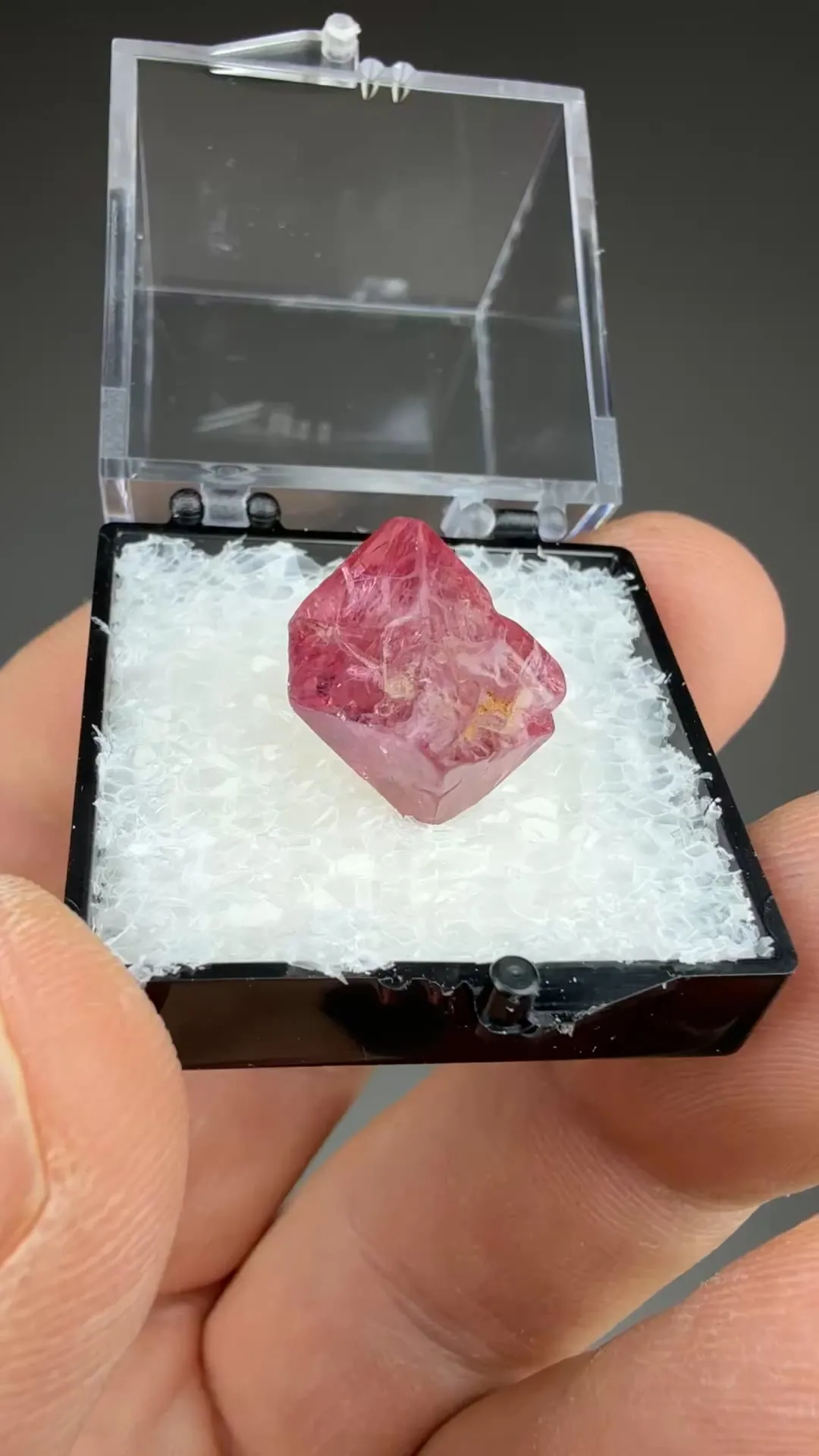 Spinel - image 2