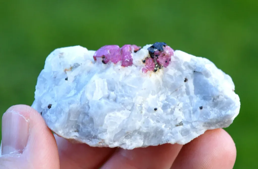 Spinel - 80 grams - Fluorescent - Luc Yen, Yenbai Province, Vietnam image