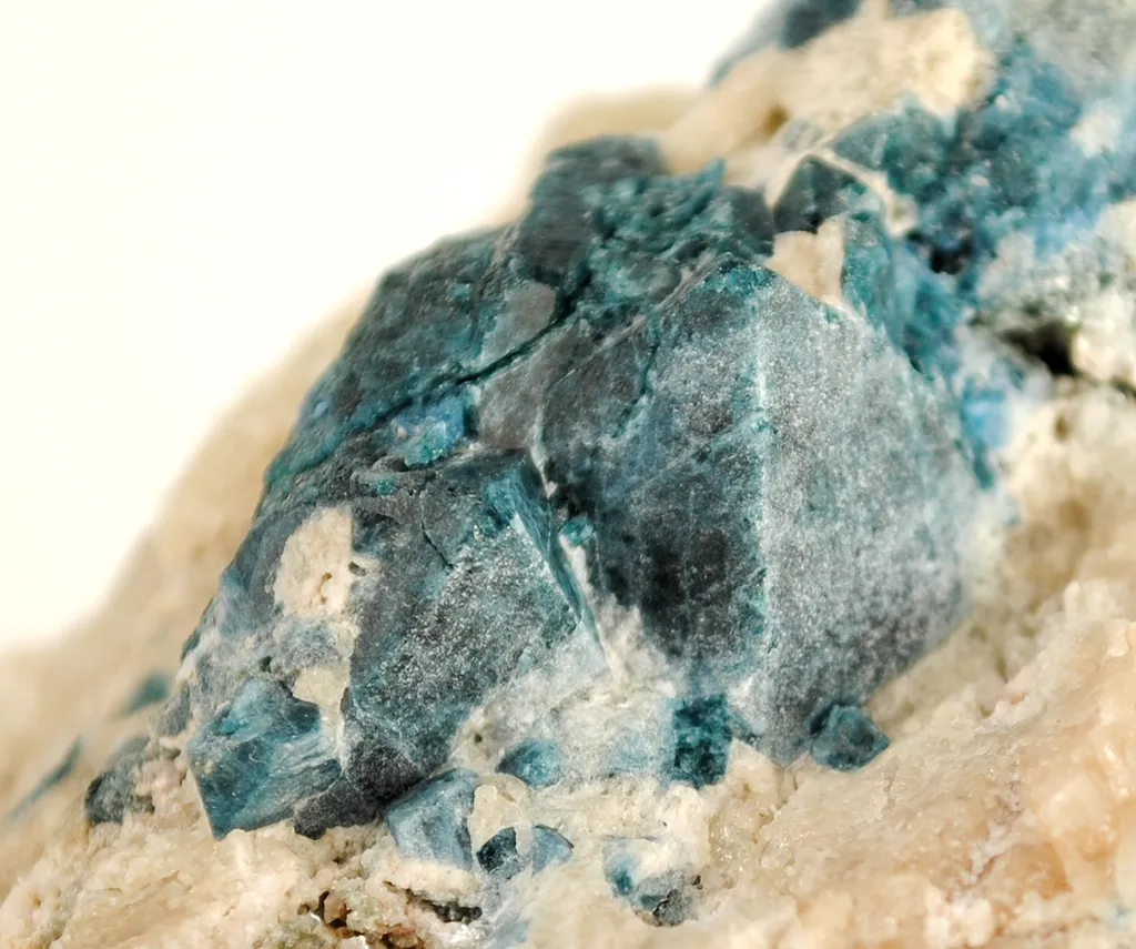 Spinel (Blue) - image 3