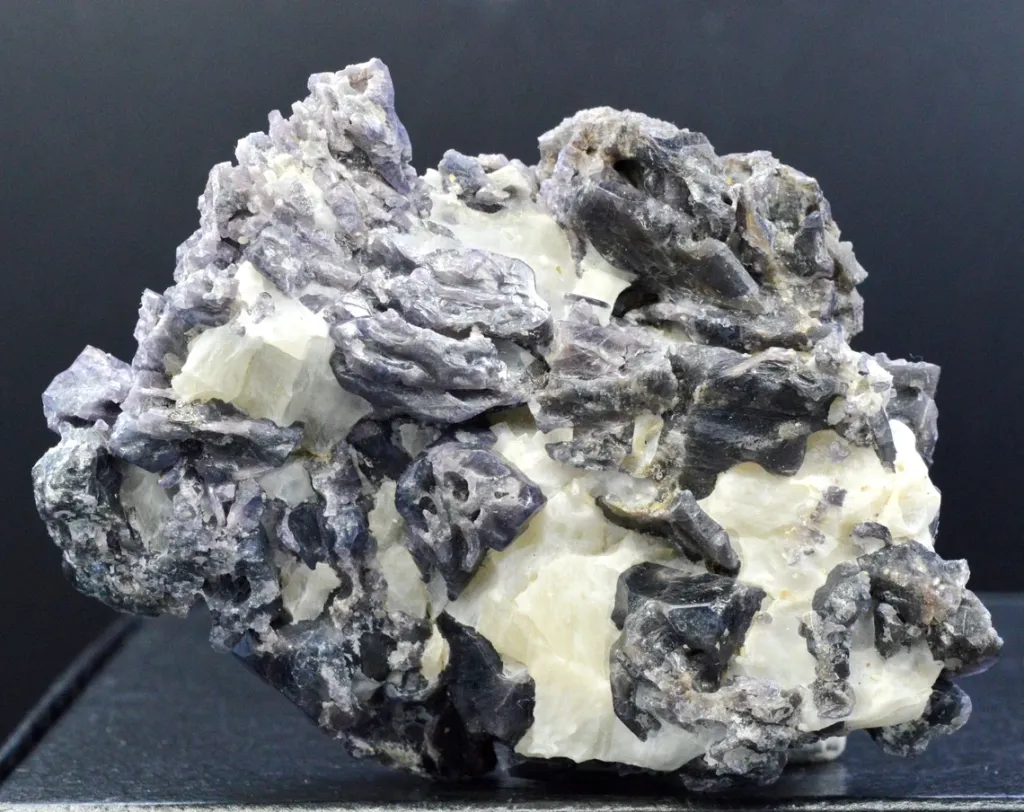 Spinel & Calcite 275 grams - Antanimora Sud, Ambovombe-Androy, Androy, Madagascar image