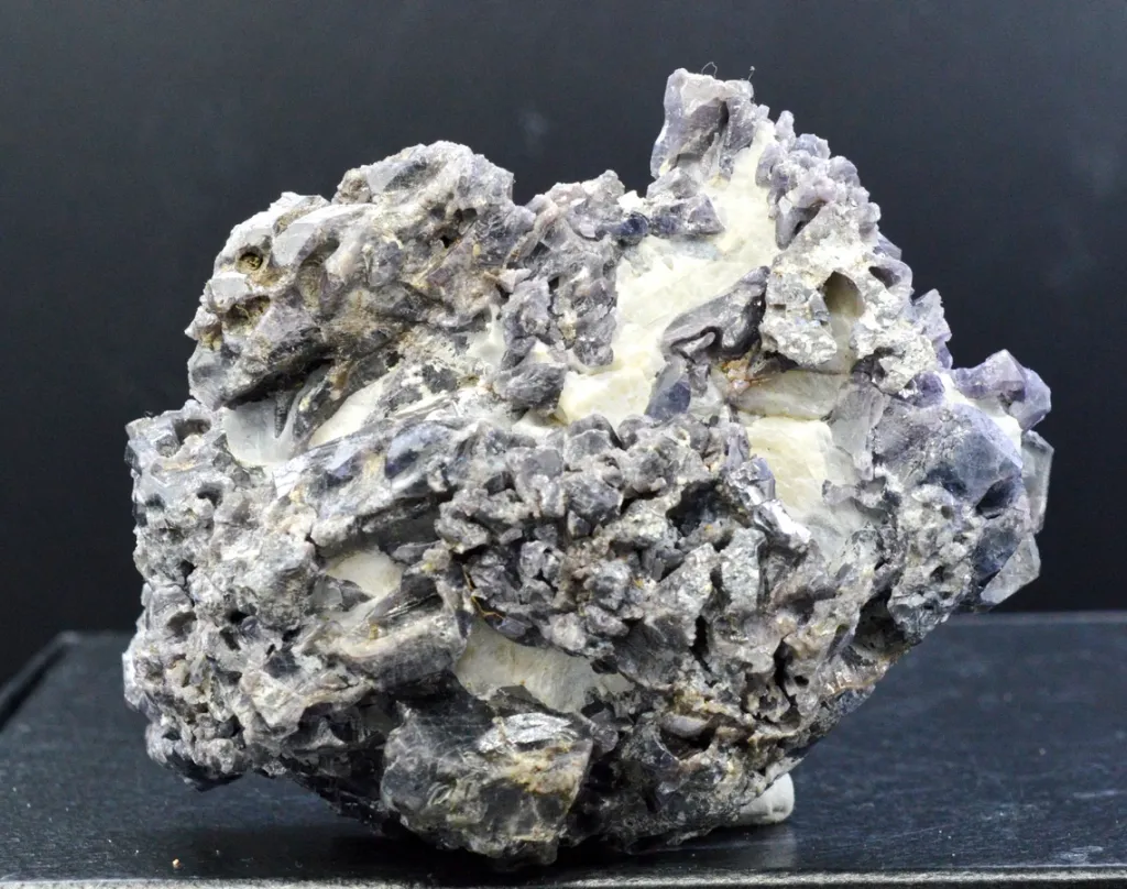 Spinel & Calcite 275 grams - Antanimora Sud, Ambovombe-Androy, Androy, Madagascar - image 4
