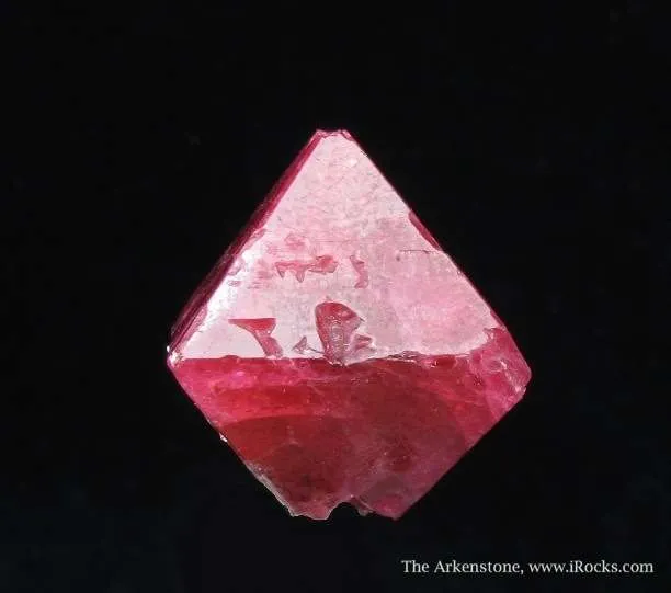 Spinel (Fluorescent) - image 3