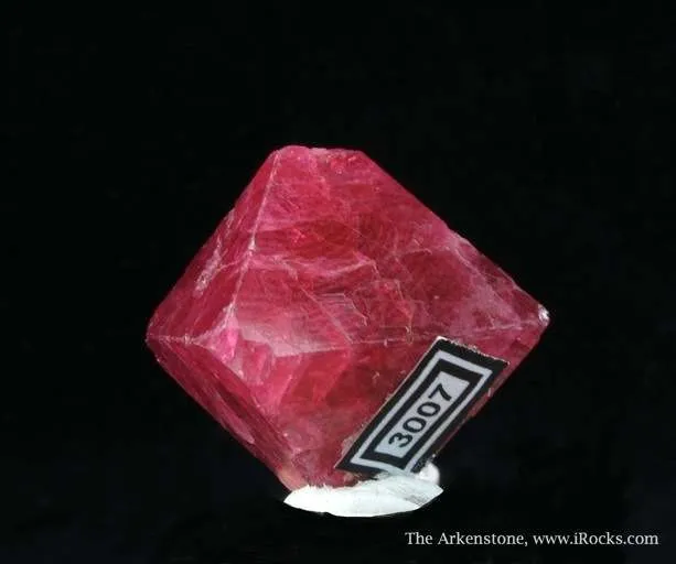 Spinel (Fluorescent) - image 5