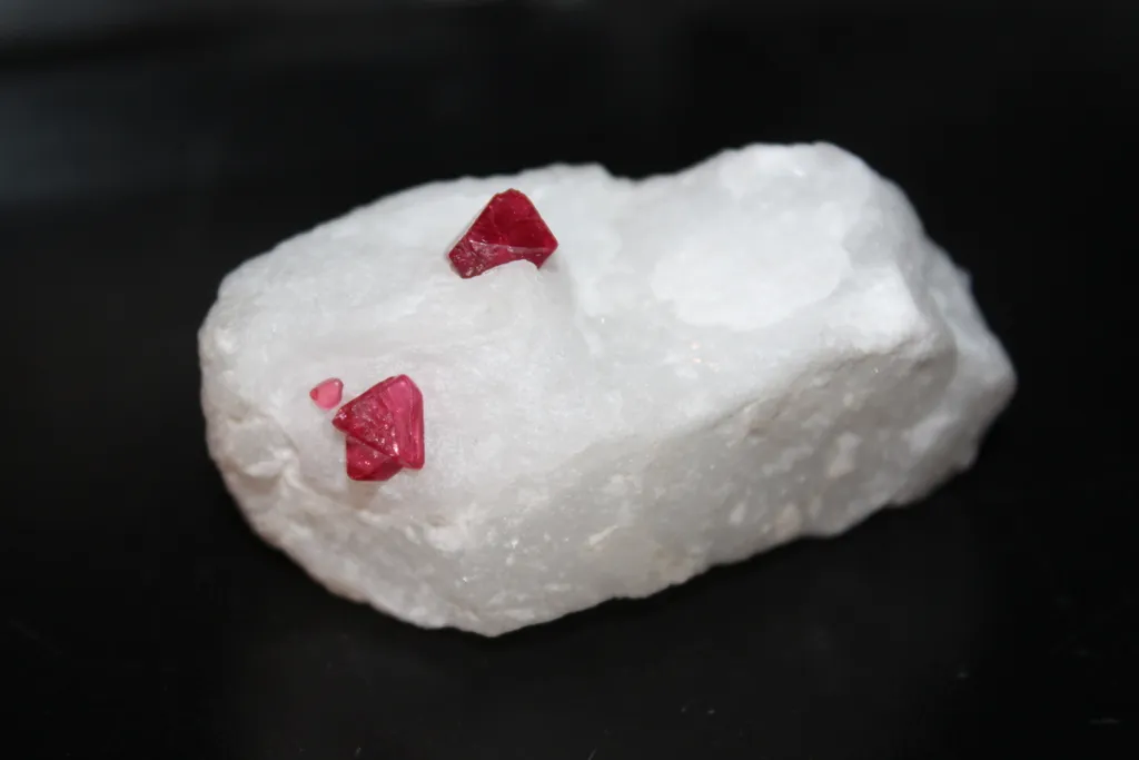Spinel from Myanmar, Mandalay Region, Mogok Township, Pein-Pyit image