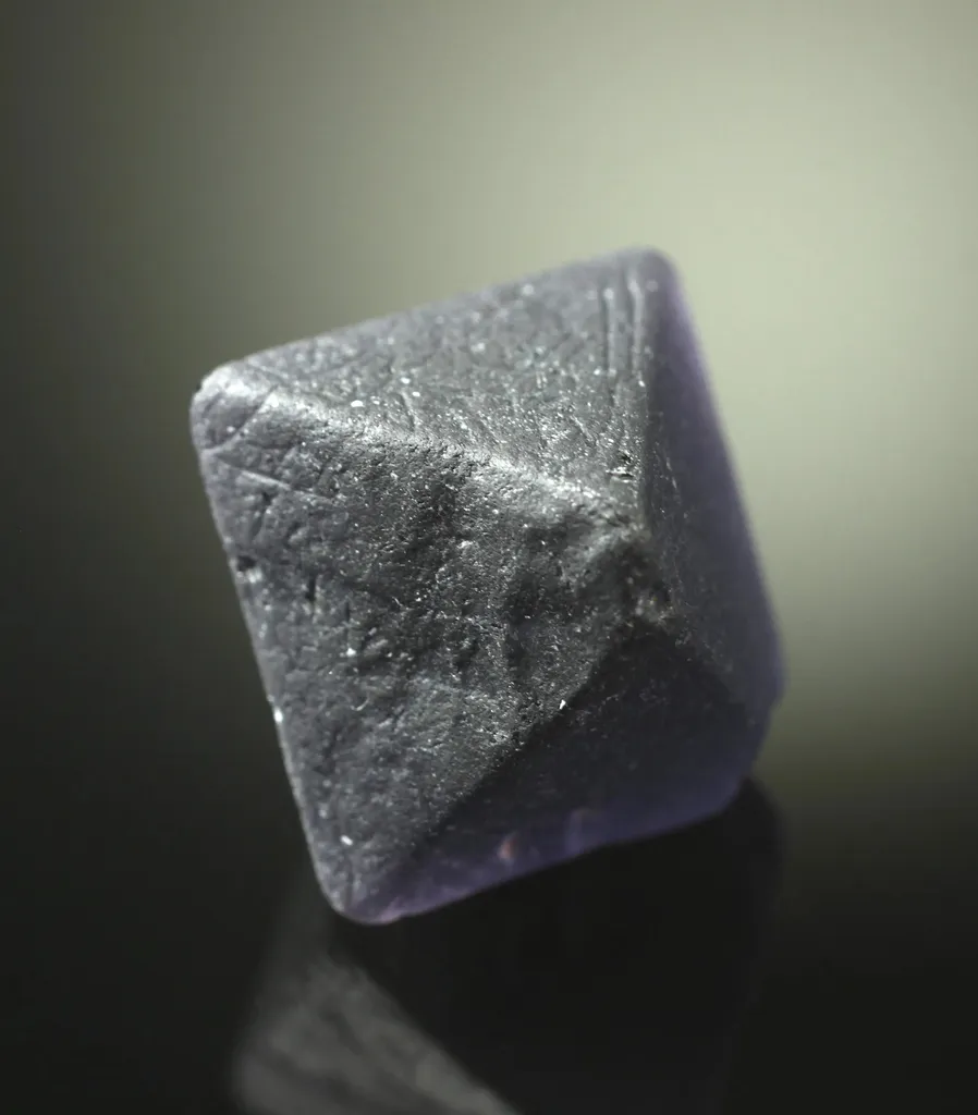 Spinel from Sri Lanka, Sabaragamuwa Province image