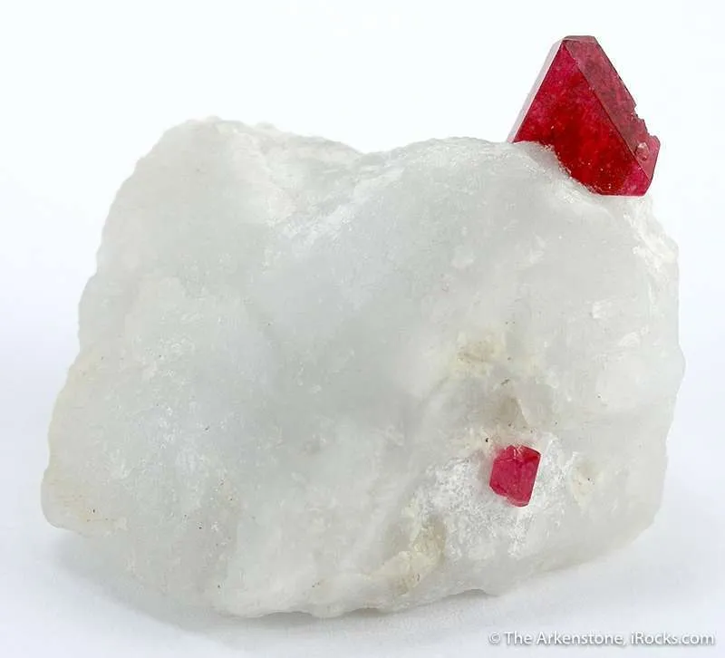 Spinel (Macle Twin) image
