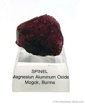 Spinel (Macle Twin) image