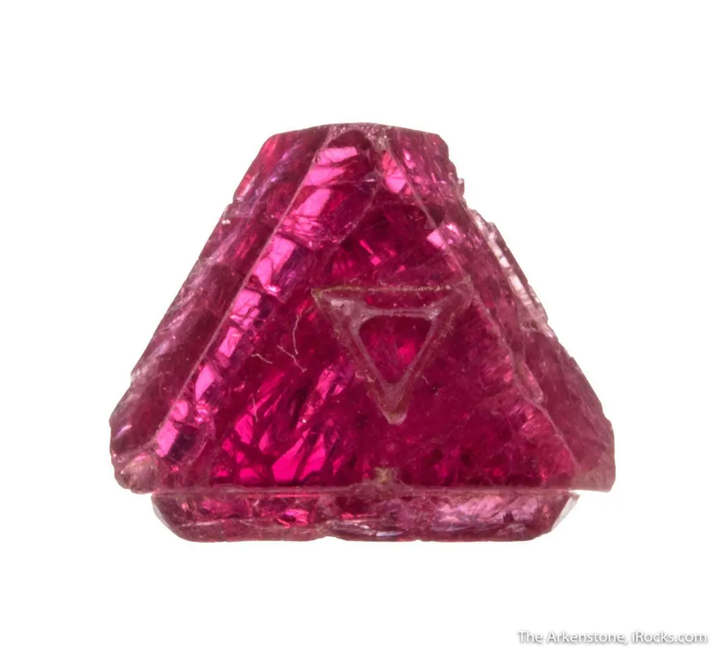 Spinel (macle twinned) image