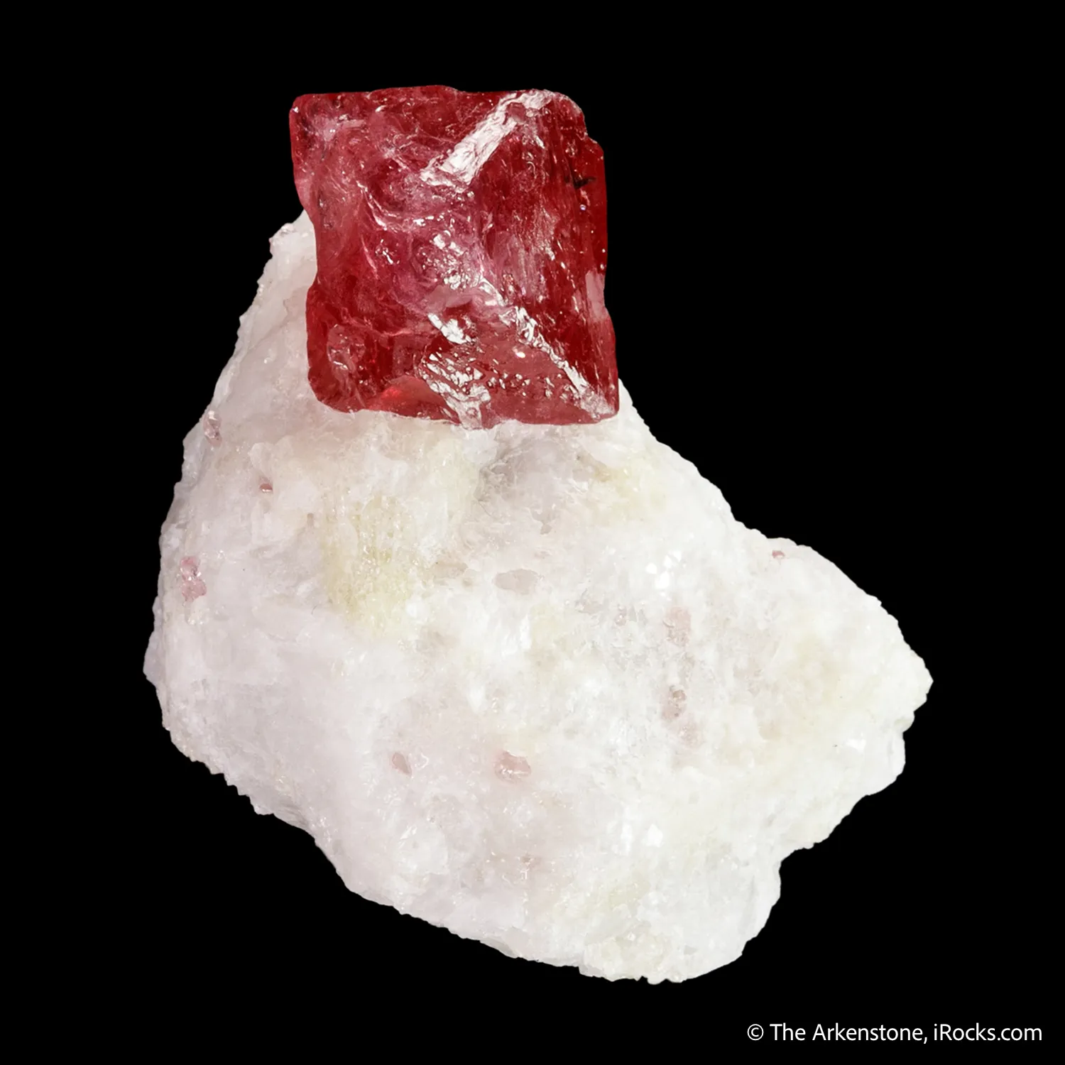 Spinel on Calcite - image 4