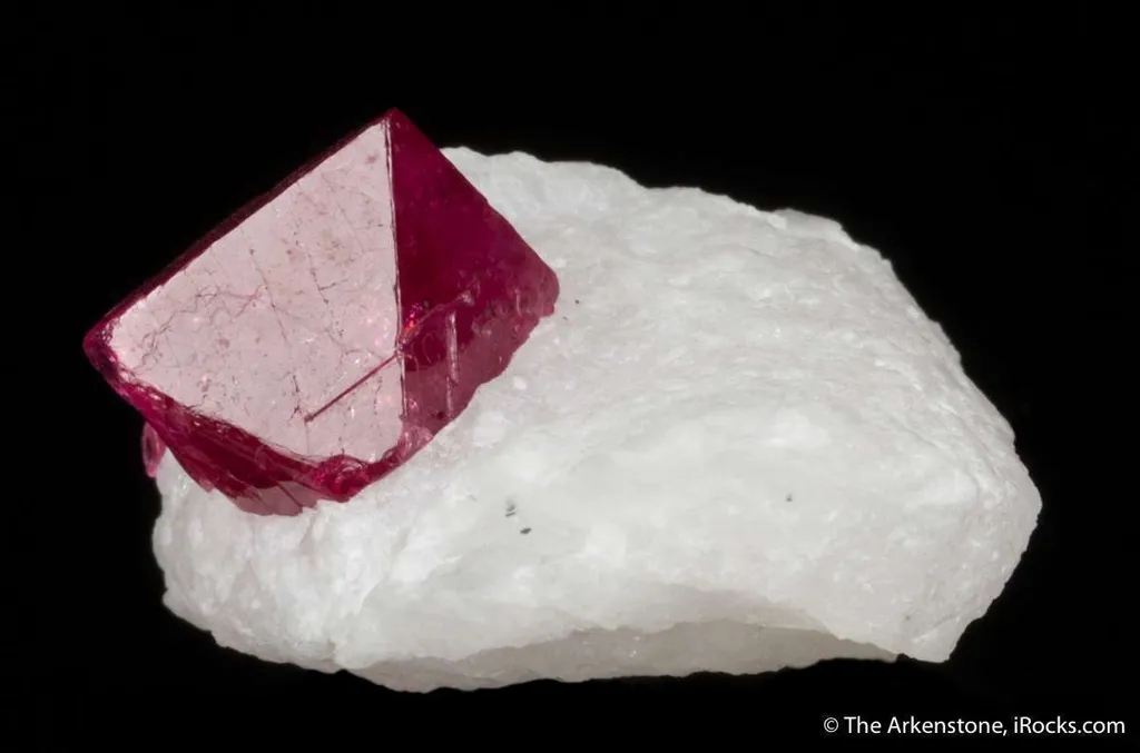 Spinel on Marble - image 5