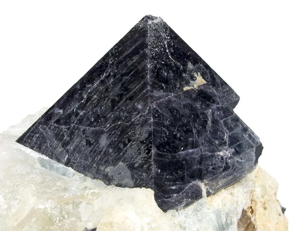 Spinel on Marble - image 2