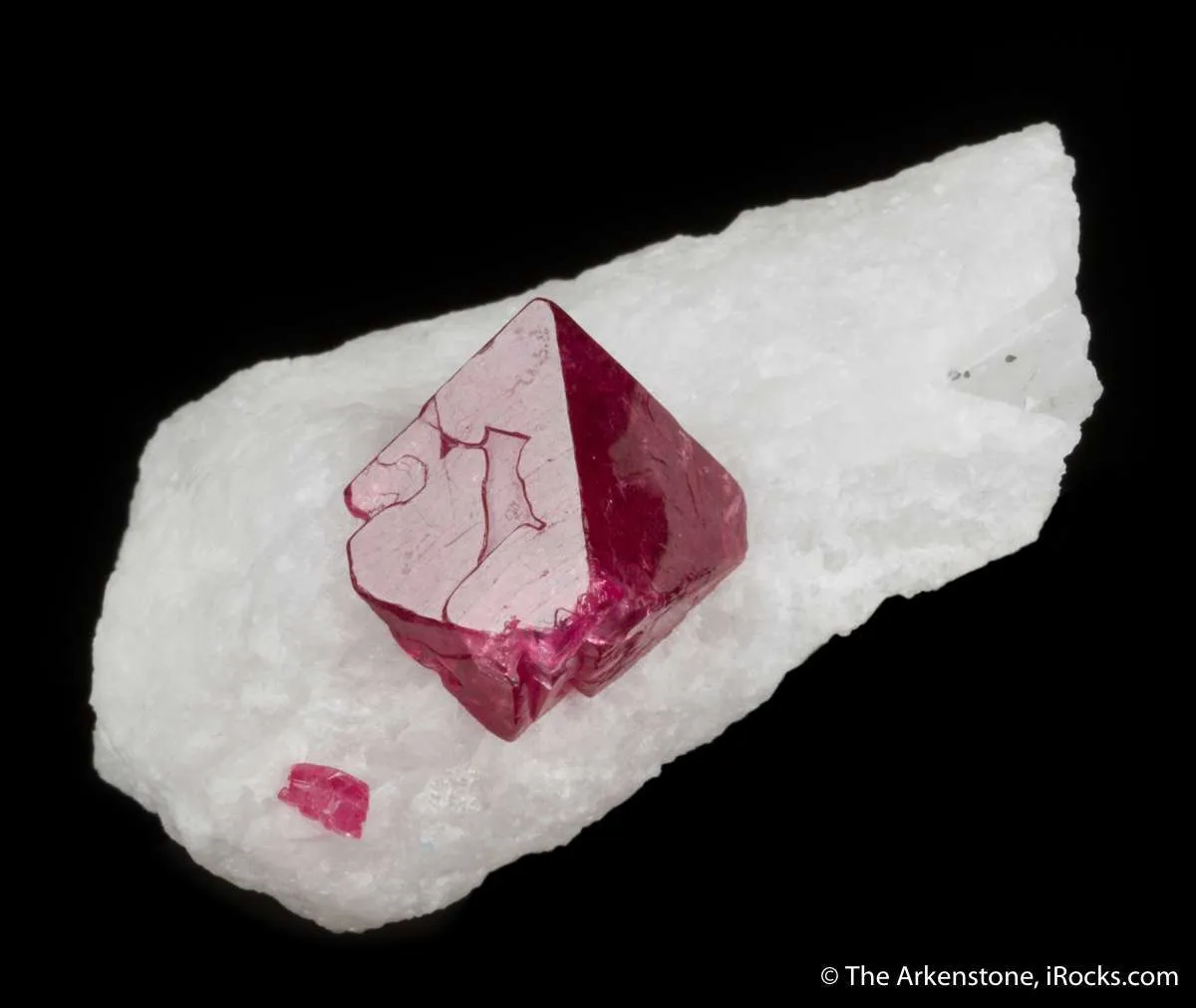 Spinel on Marble - image 4